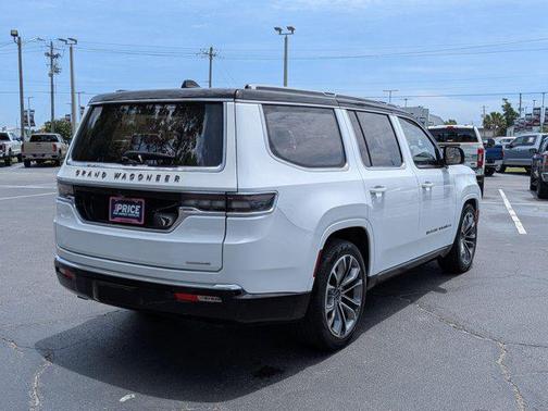 Bright White Clearcoat 2024 Jeep Grand Wagoneer Series III 4x4