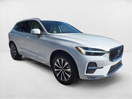 2023 Volvo XC60 B5 Plus Bright Theme
