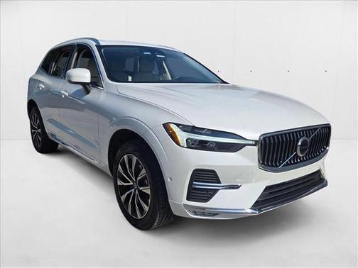 2023 Volvo XC60 B5 Plus Bright Theme