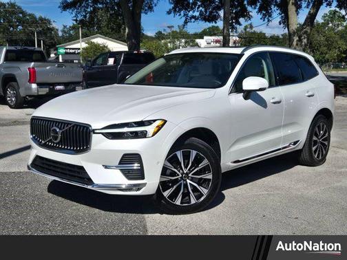 2023 Volvo XC60 B5 Plus Bright Theme