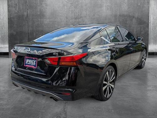 2020 Nissan Altima SR FWD