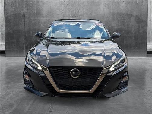 2020 Nissan Altima SR FWD