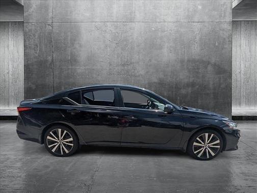 2020 Nissan Altima SR FWD