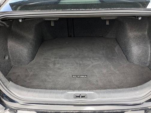 2020 Nissan Altima SR FWD