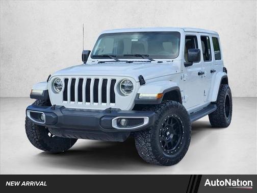 Bright White Clearcoat 2018 Jeep Wrangler Unlimited Sahara