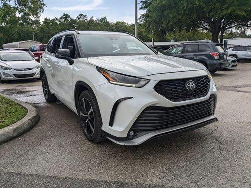 2022 Toyota Highlander XSE