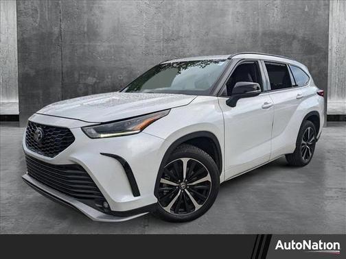 2022 Toyota Highlander XSE