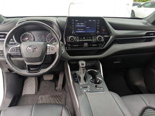 2022 Toyota Highlander XSE
