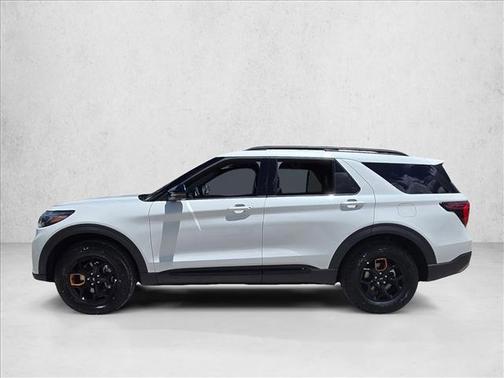 Star White Metallic Tri-Coat 2026 Ford Explorer Tremor