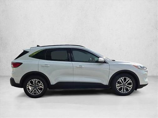 Star White Metallic Tri-Coat 2021 Ford Escape SEL