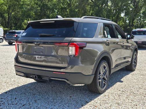 Marsh Gray 2026 Ford Explorer ST-Line