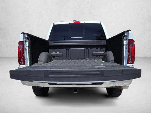 Oxford White 2024 Ford F-150 Lariat