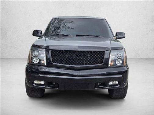 2003 Cadillac Escalade Base