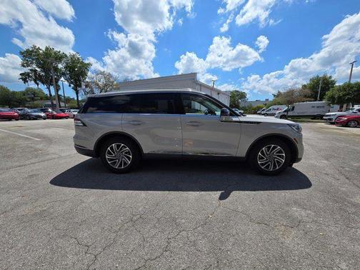 Ceramic Pearl Metallic Tri-Coat 2023 Lincoln Aviator Standard