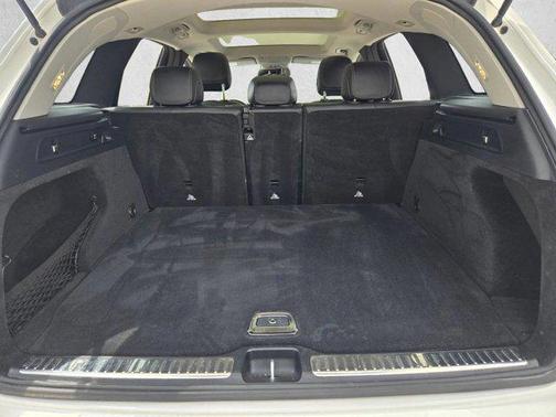 Polar White 2016 Mercedes-Benz GLC 300 Base