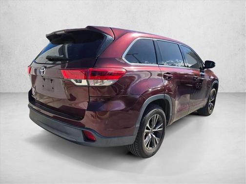 2017 Toyota Highlander LE I4