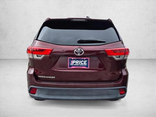 2017 Toyota Highlander LE I4