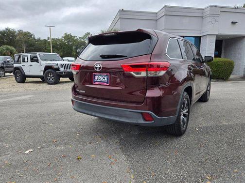 2017 Toyota Highlander LE I4