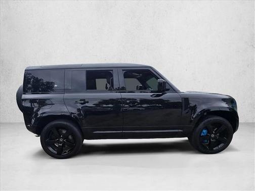 Carpathian Grey Premium Metallic 2022 Land Rover Defender 110 V8