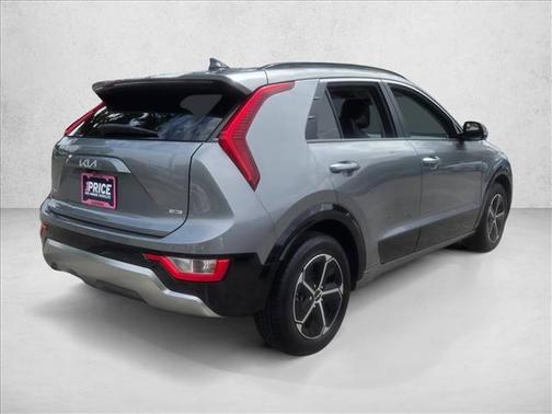 Steel Gray 2025 Kia Niro SX