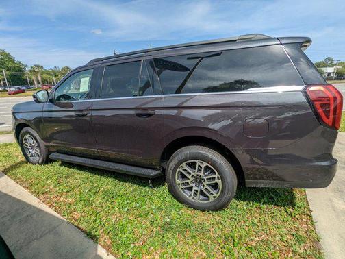 2025 Ford Expedition Max Active 4x2