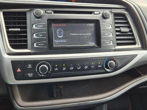 2016 Toyota Highlander LE