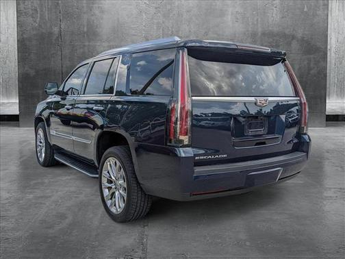 2018 Cadillac Escalade Luxury