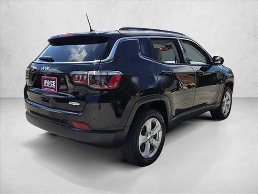 Diamond Black Crystal Pearlcoat 2021 Jeep Compass Latitude