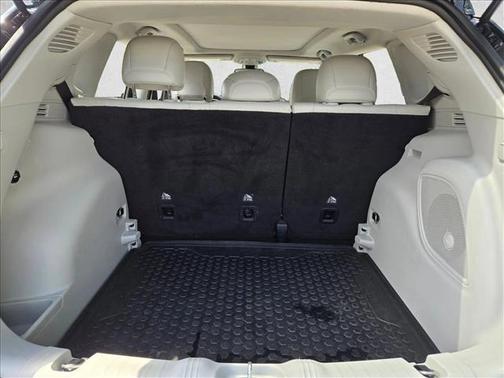 Diamond Black Crystal Pearlcoat 2021 Jeep Compass Latitude
