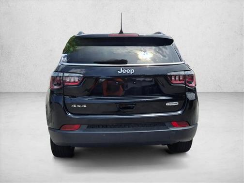 Diamond Black Crystal Pearlcoat 2021 Jeep Compass Latitude