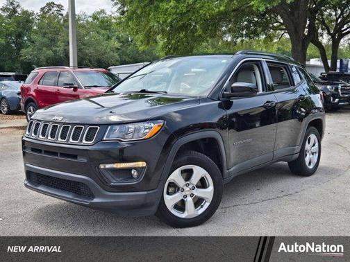 Diamond Black Crystal Pearlcoat 2021 Jeep Compass Latitude