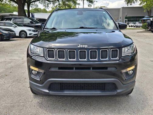 Diamond Black Crystal Pearlcoat 2021 Jeep Compass Latitude