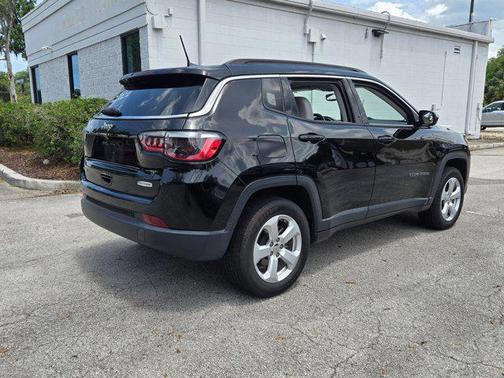 Diamond Black Crystal Pearlcoat 2021 Jeep Compass Latitude