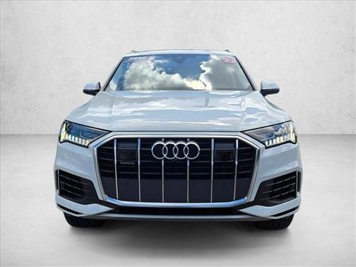 Glacier White Metallic 2023 Audi Q7 55 Premium Plus