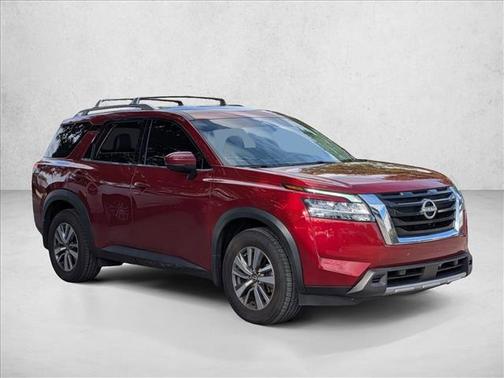 2023 Nissan Pathfinder SL 4WD
