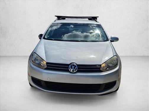 Candy White 2013 Volkswagen Jetta SportWagen SE