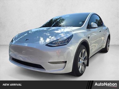 2022 Tesla Model Y Long Range Dual Motor All-Wheel Drive