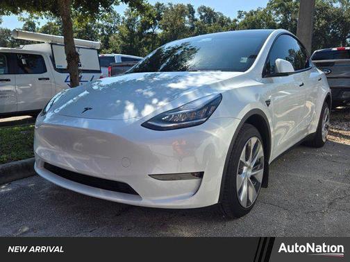 2022 Tesla Model Y Long Range Dual Motor All-Wheel Drive