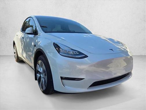 2022 Tesla Model Y Long Range Dual Motor All-Wheel Drive
