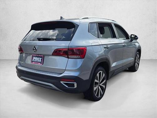 Pyrite Silver Metallic 2022 Volkswagen Taos 1.5T SE