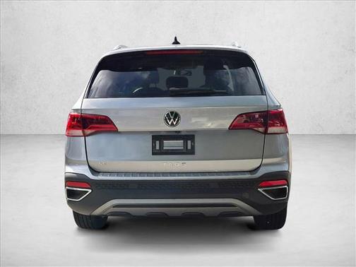 Pyrite Silver Metallic 2022 Volkswagen Taos 1.5T SE