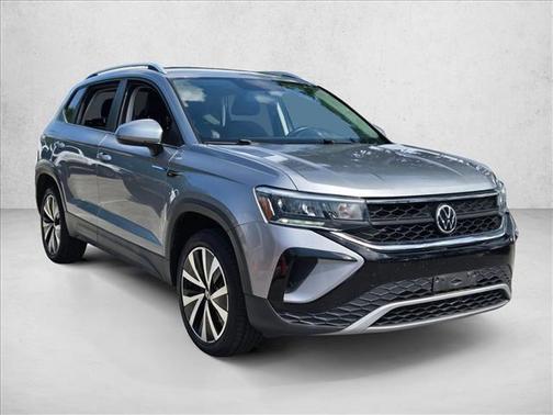 Pyrite Silver Metallic 2022 Volkswagen Taos 1.5T SE