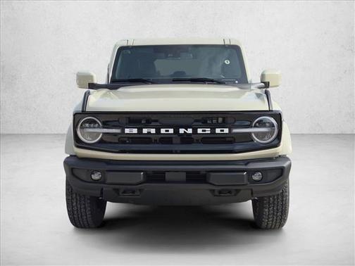 Desert Sand 2026 Ford Bronco Outer Banks