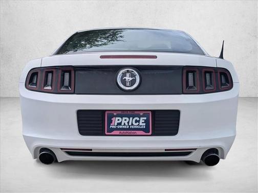 Performance White 2013 Ford Mustang V6