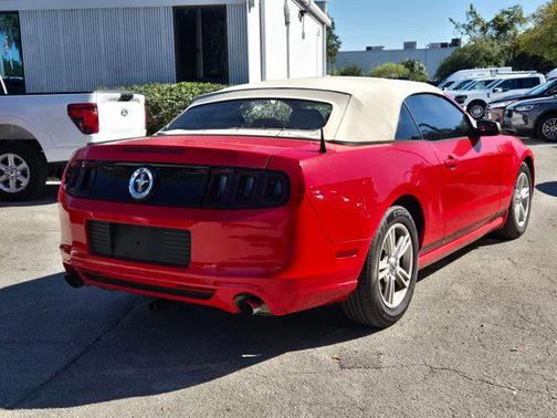 2014 Ford Mustang V6