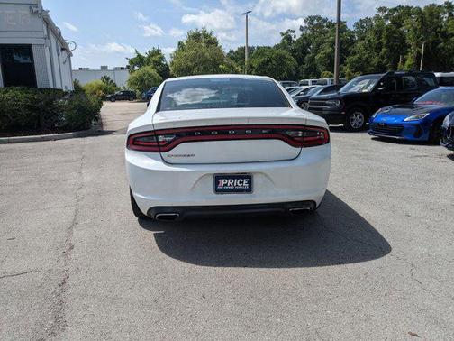 2016 Dodge Charger SE