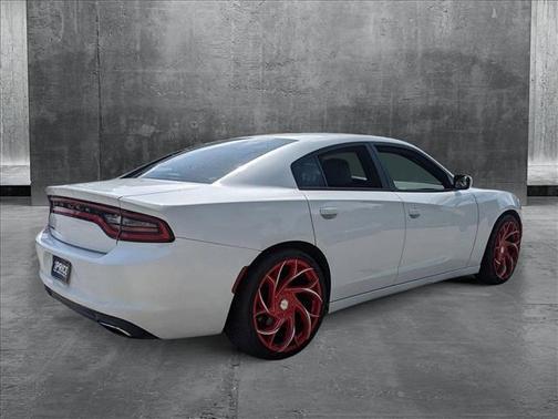 2016 Dodge Charger SE