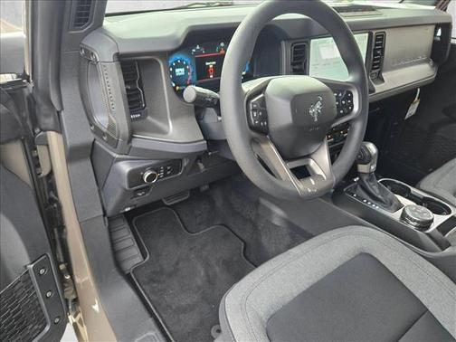 2025 Ford Bronco Base 4 Door 4x4