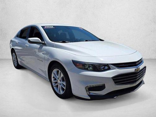 Summit White 2018 Chevrolet Malibu LT