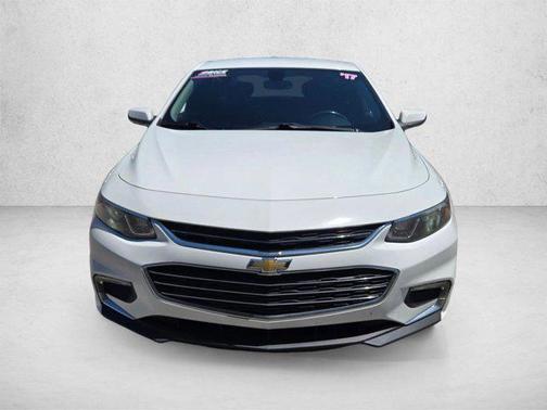 Summit White 2018 Chevrolet Malibu LT